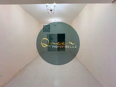 مساحة كبيرة / موقع مميز وحيوي / قريب من الخدمات والمرافق