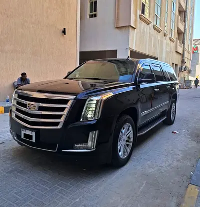 2016 Cadillac Escalade Platinum Luxury | GCC Specs | Pristine Condition