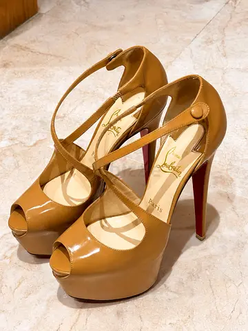 Tan patent leather platform peep-toe heels with ankle strap (Christian Louboutin style)