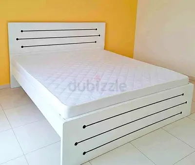150*190Cm Queen Bed With Medical Mattress