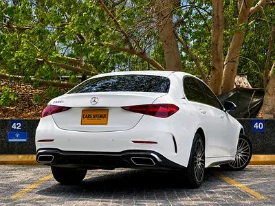 2025 Mercedes-BENZ C-CLASS photo 3