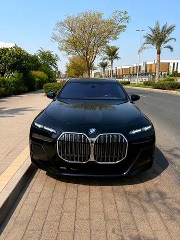 BMW 740i M-Kit 2023 GCC Specs