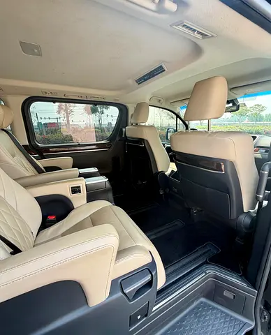 صورة 14 لـ 2023 Toyota GRANVIA