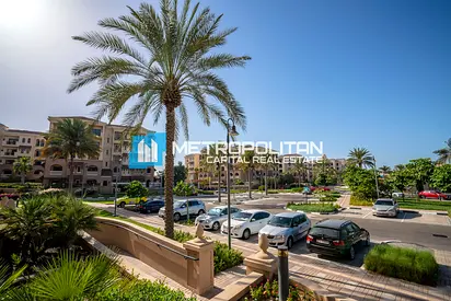 3BR+M w/ Terrace | Corner | Vacant | Mid Floor