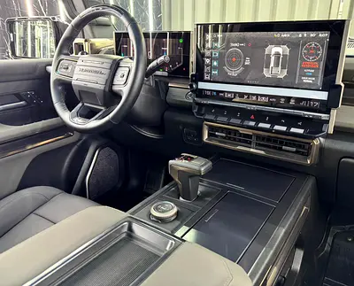 صورة 16 لـ 2024 GMC HUMMER