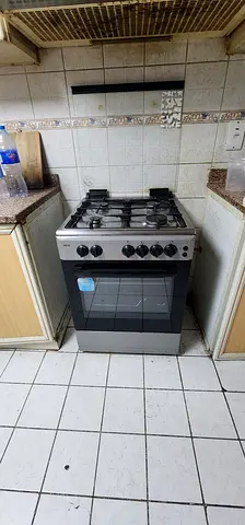 4 Burner Cooking Range