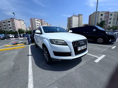 صورة 10 لـ 2010 AUDI Q7