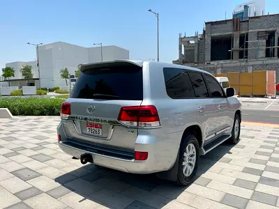 صورة 5 لـ 2017 Toyota LAND CRUISER