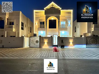 Classic villa on the main public street, large setback area in front of the villa, at a bargain pri