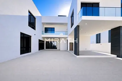 SPACIOUS MODERN BRAND VILLA | PRIME LOCATION