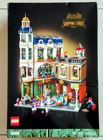 11371 - LEGO Shopping Street set — (3456 pcs)