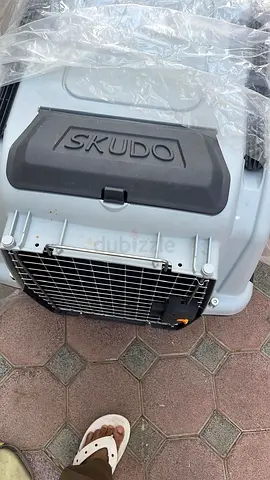Skudo Medium Pet Carrier - Good Condition