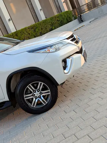 2017 Toyota FORTUNER — фото 10