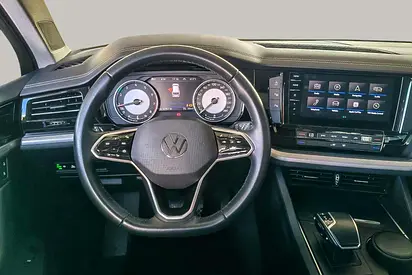 صورة 10 لـ 2023 Volkswagen TOUAREG