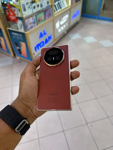 Honor Magic V 5  in good condition - 256GB, redwood brown