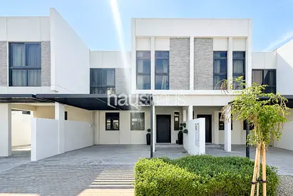 4 Bed | Fully Upgraded | VOT | R2M1