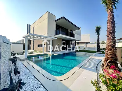 Key In Hand | City Skyline View | Pool Jacuzzi