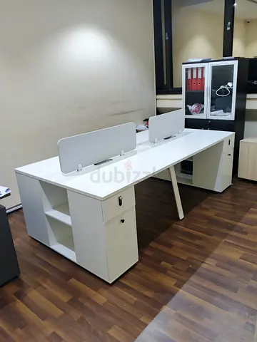 4-Seater Office Workstation