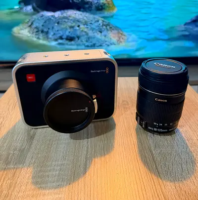 Blackmagic design Cinema Camera with Canon EF 18-135mm Lens - Good Condition