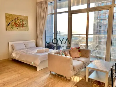 Studio - Fully Furnished - Mid Floor
