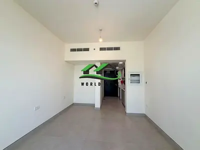 Spacious Unit Community Living Vacant Now