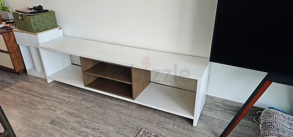 Low white TV unit/entertainment console with wooden center shelf
