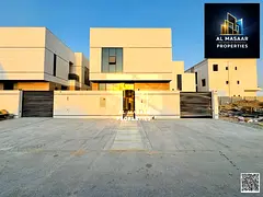 Modern villa with excellent design and super deluxe finishing. Price includes registration fees and 
