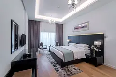 Two Bedroom Room Apartment | Newly Renovated | Insurance Market Metro Station | All bills inclusive/