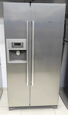 Bosch Side-by-Side Refrigerator with Water Dispenser & Ice Maker- Good Condition