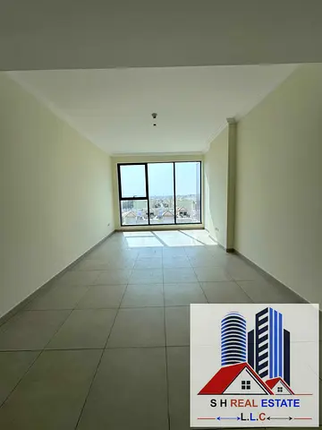 SPACIOUS APARTMENT FOR ROAD SID VIEW