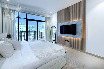 Upgraded Turnkey | 2BR+Study | Vacant on Transfer
