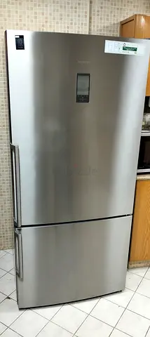 Siemens IQ700 Refrigerator Bottom Freezer Latest Model