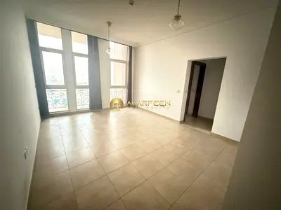 Spacious 1BR | High Floor | Canal View