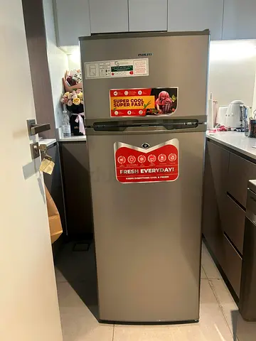 Nikai Slim Silver Top-Freezer Refrigerator - brand new bought on Amazon but too small for my apartme