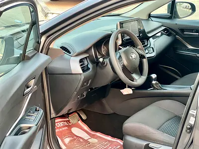 2021 Toyota C-HR photo 11