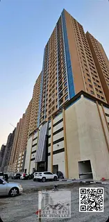 🏢 Spacious 2-Bedroom Apartment with Maid/Study Room for Rent | Paradise Lakes B9, Emirates City
