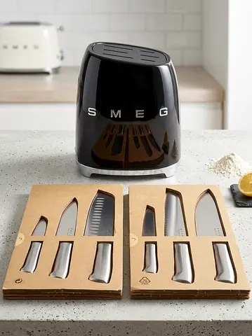 Brand New | Black Color
Upgrade your kitchen with the stylish SMEG Knife Set-premium design,sharp