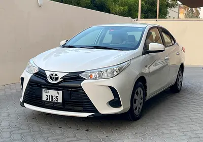 2022 Toyota YARIS 照片 3
