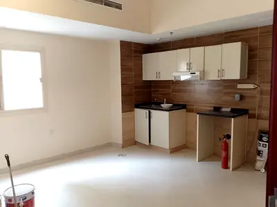 ** SPACIOUS STUDIO ** JUST IN 22K NICE KITCHEN CENTRAL AC & GAS FREE PARKING IN AL KHAN SHJ