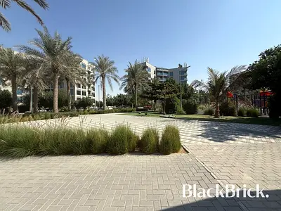 Unfurnished Studio|Corner Unit|Balcony|Tenanted