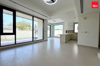 Open Layout | Single Row | Well Maintained