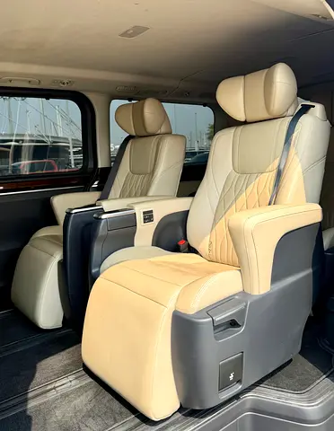صورة 16 لـ 2023 Toyota GRANVIA