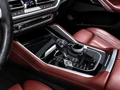 2022 BMW X6 — миниатюра 16