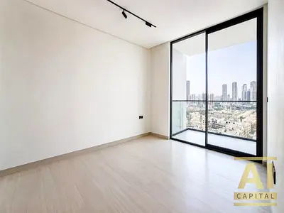 High Floor | Spacious Smart Home | Fitted Kitchen