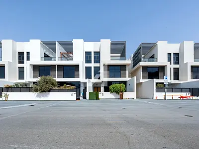 Spacious Villa | Private Elevator |