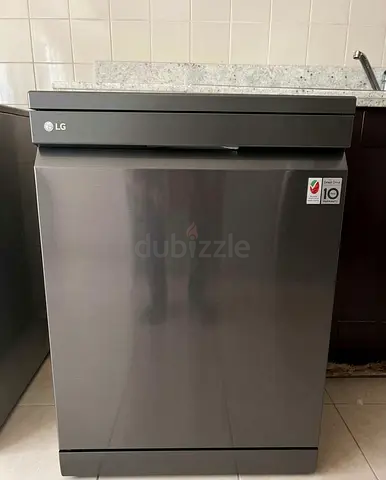 LG Free Standing Dishwasher, 14 Place Settings, Quad Wash™, Direct Drive Inverter Motor, Color Black