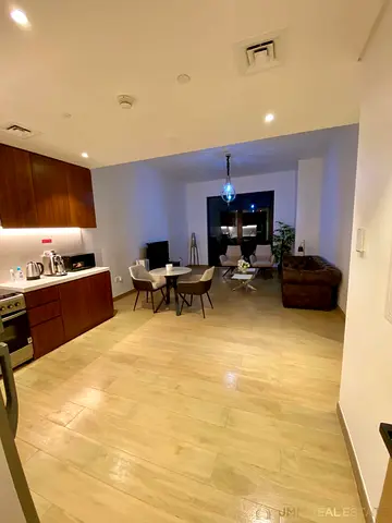 Fully Furnished | Spacious Layout | Beach Access