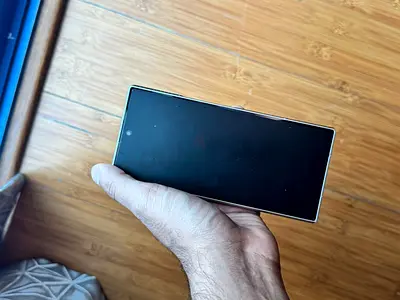 Samsung Z fold 7 - 512GB (with Pitaka case)