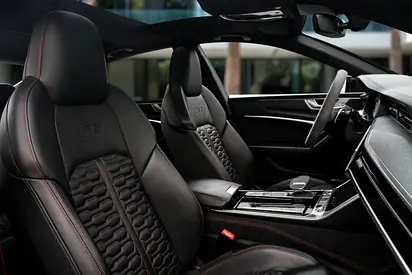 صورة 11 لـ 2021 AUDI RS7