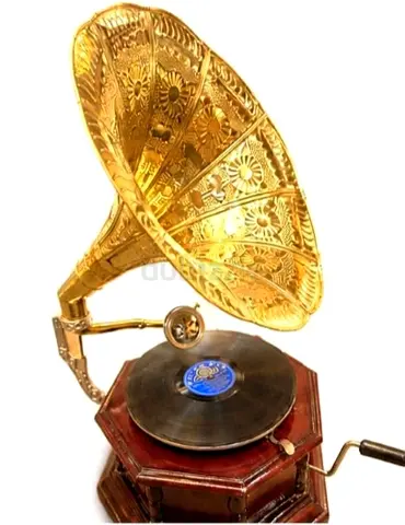 Beautiful vintage style 8 corner working gramophone for sale.